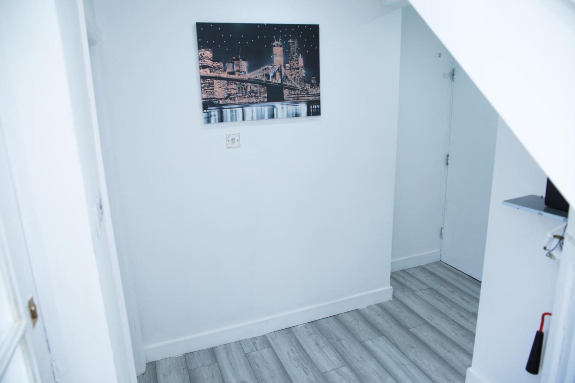 Lovely Apartment With Free Parking On Premises. Лондон Екстер'єр фото