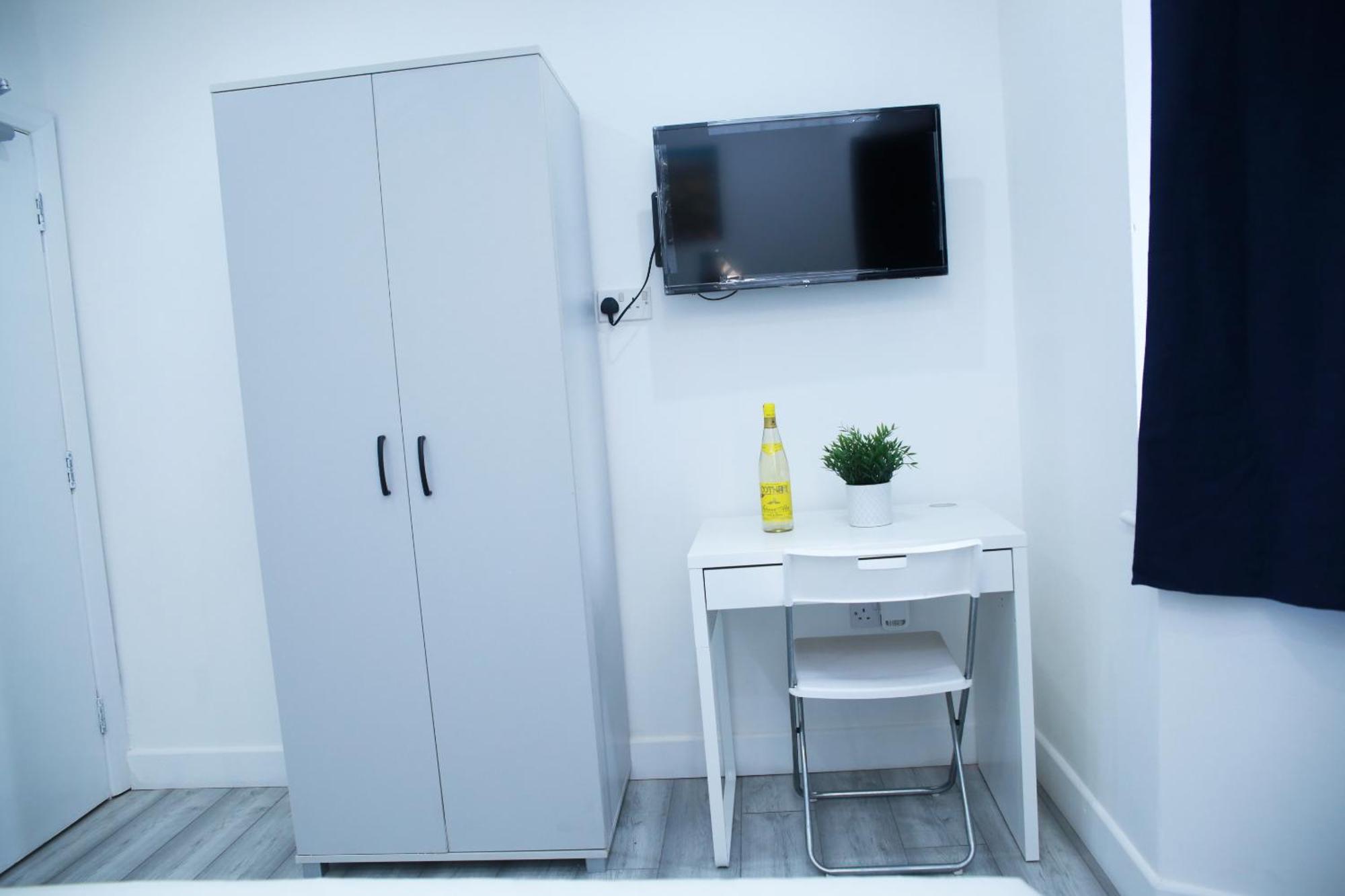 Lovely Apartment With Free Parking On Premises. Лондон Екстер'єр фото